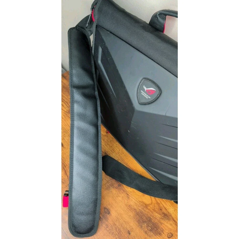 ASUS Republic of Gamers (ROG) Ranger Gaming Messenger Laptop Bag